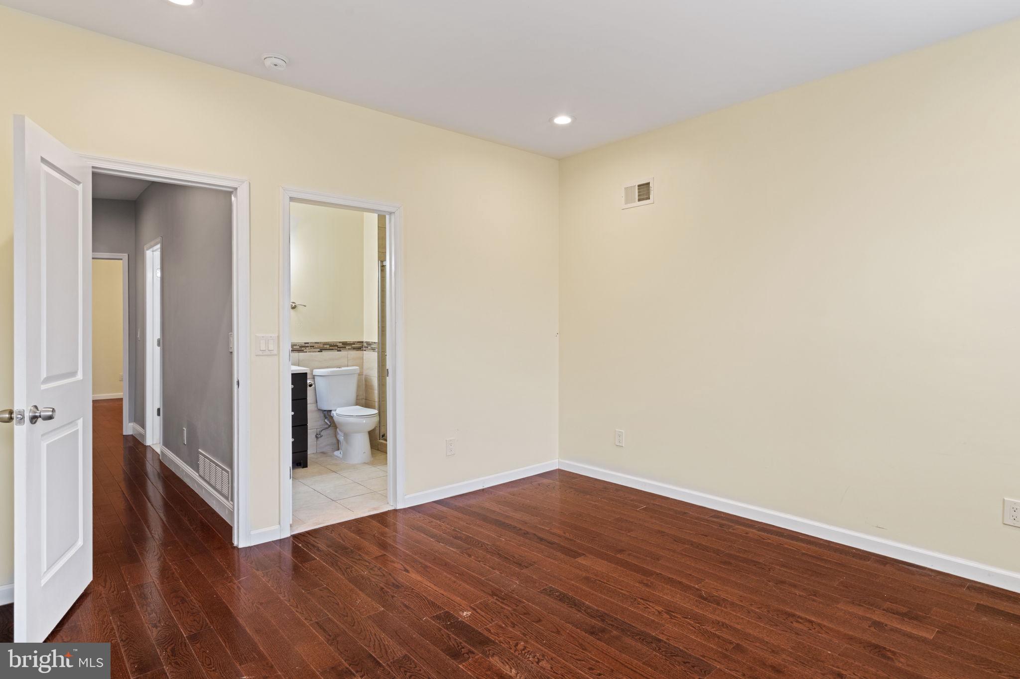 POINT BREEZE - Residential