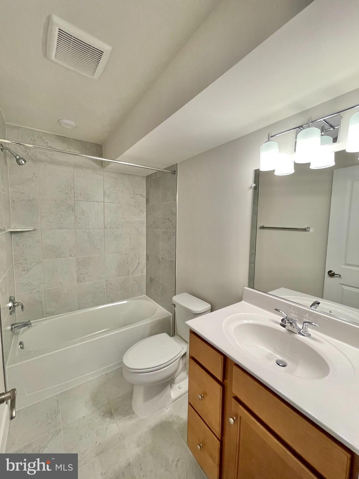 EMBREY MILL - Residential Lease