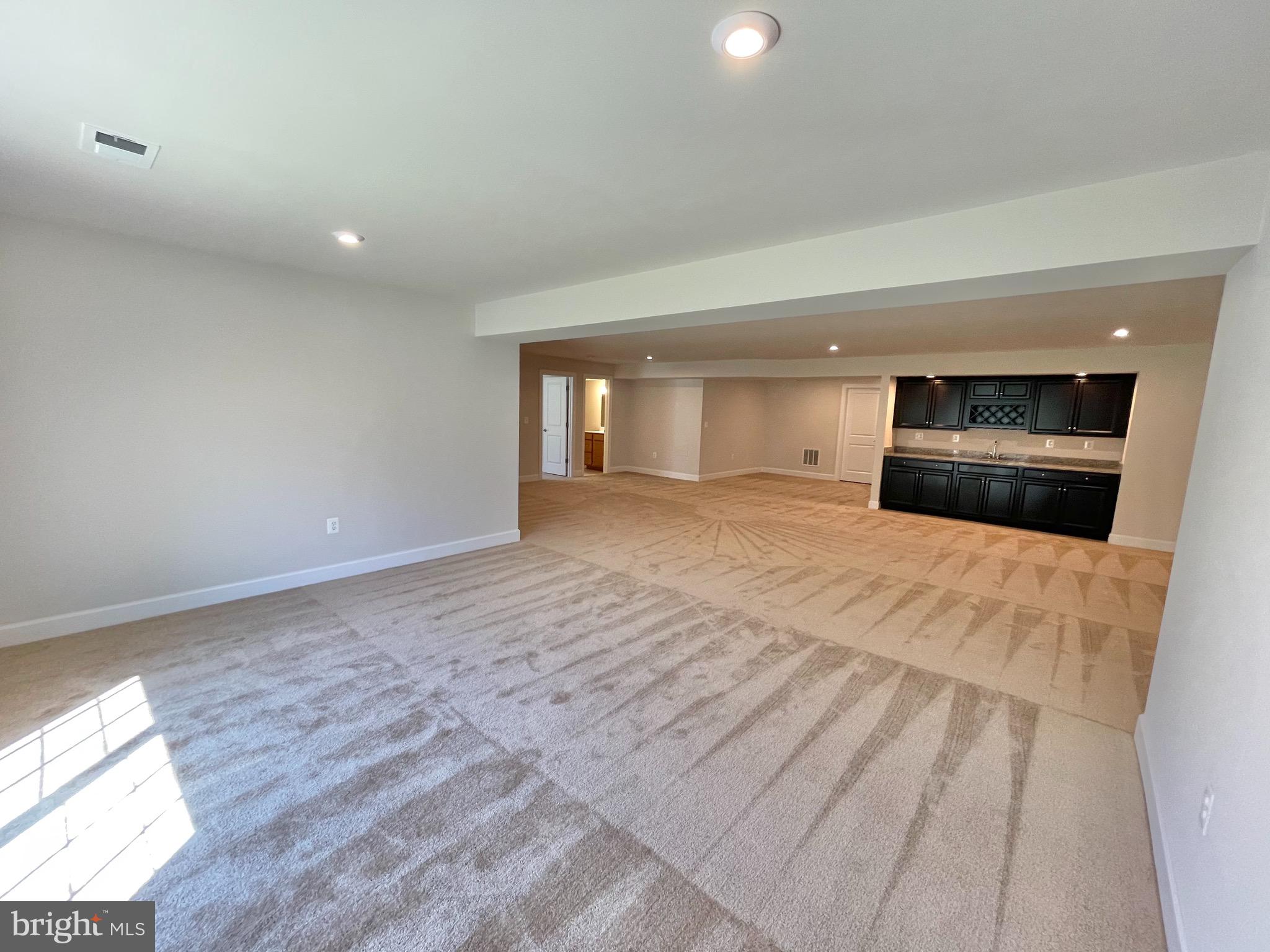 EMBREY MILL - Residential Lease