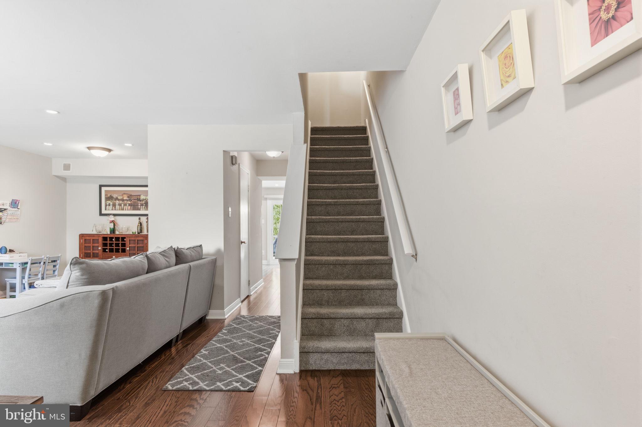 LAFAYETTE HILL - Residential