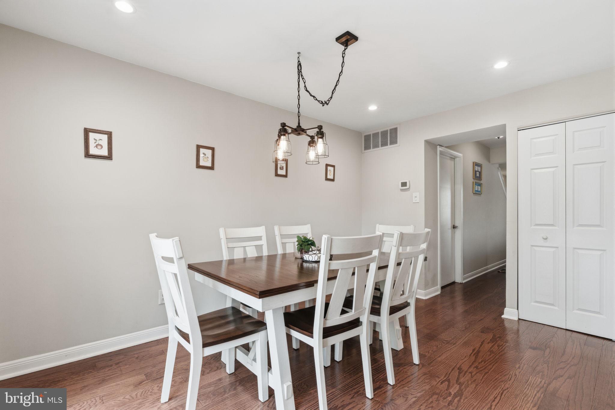 LAFAYETTE HILL - Residential
