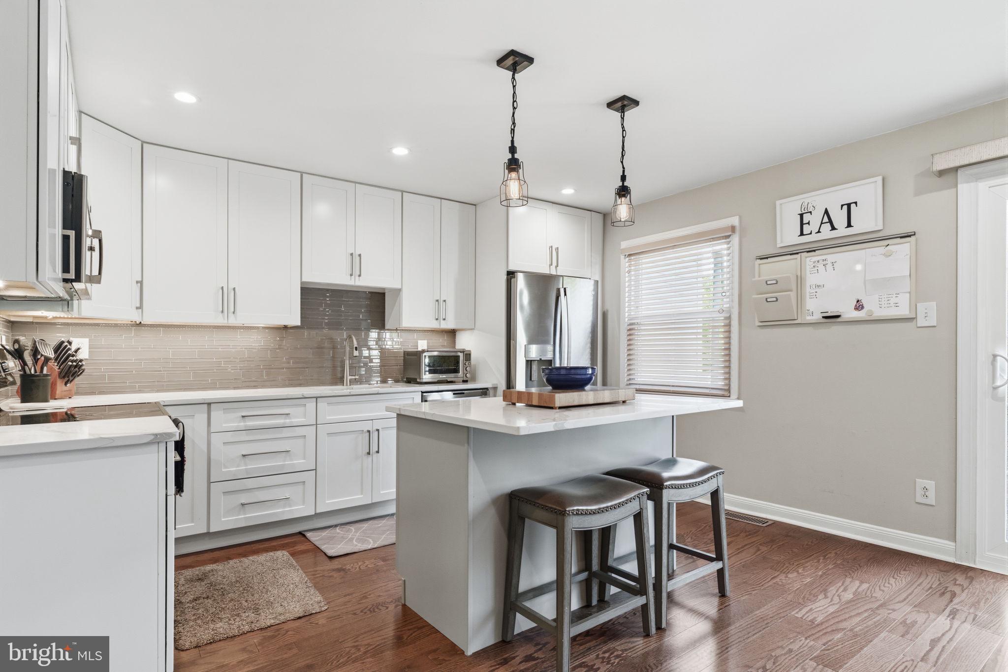 LAFAYETTE HILL - Residential