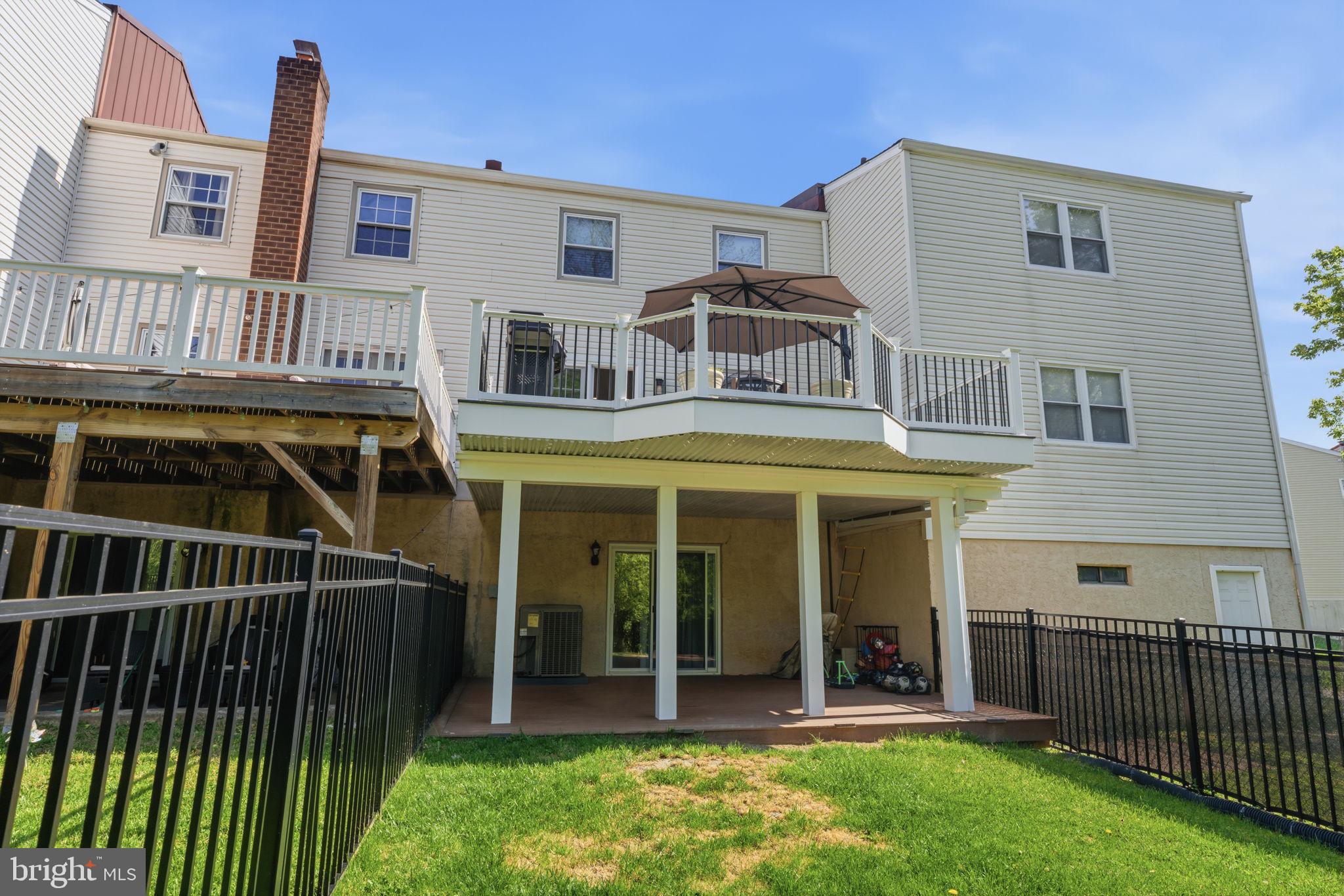 LAFAYETTE HILL - Residential