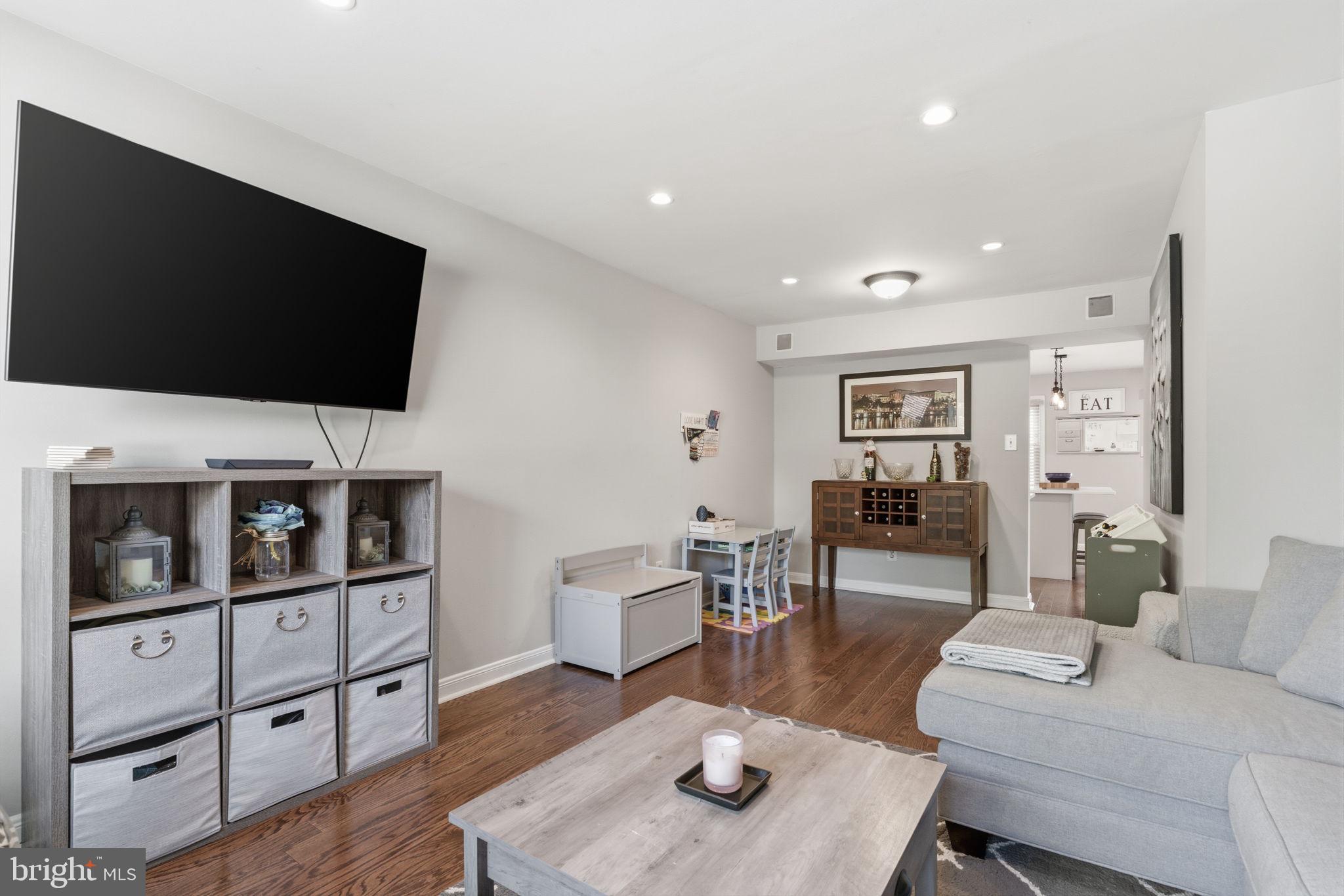 LAFAYETTE HILL - Residential