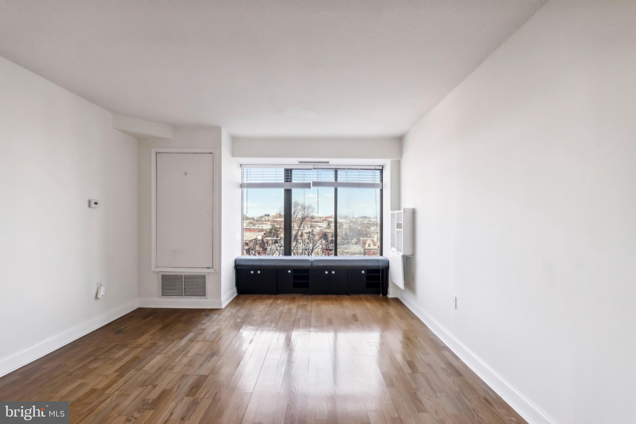 ART MUSEUM AREA - Residential Lease