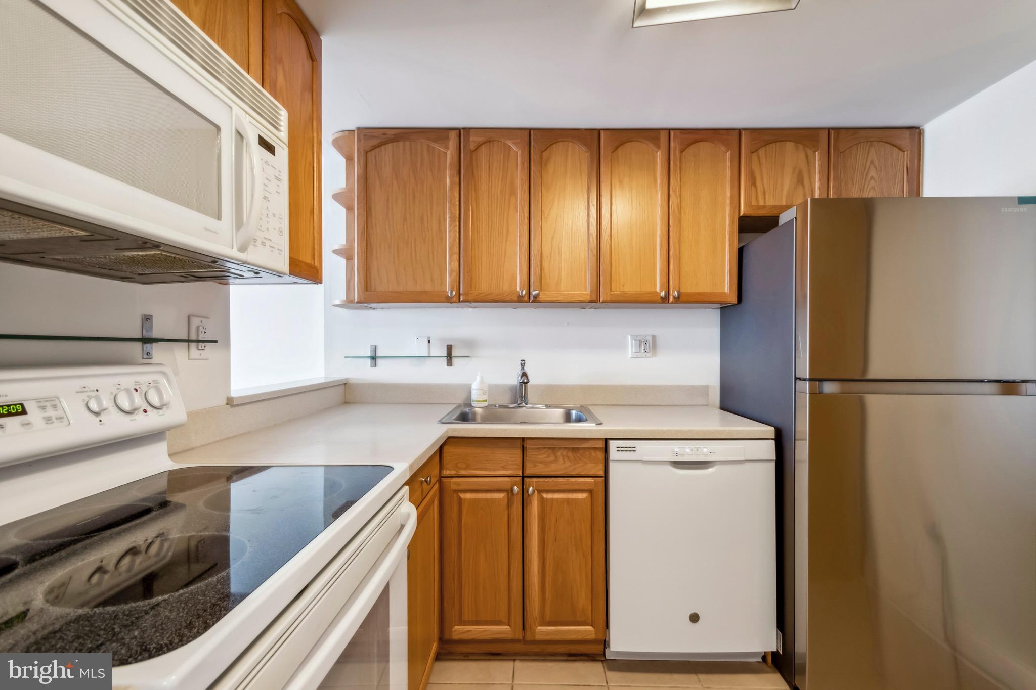 ART MUSEUM AREA - Residential Lease