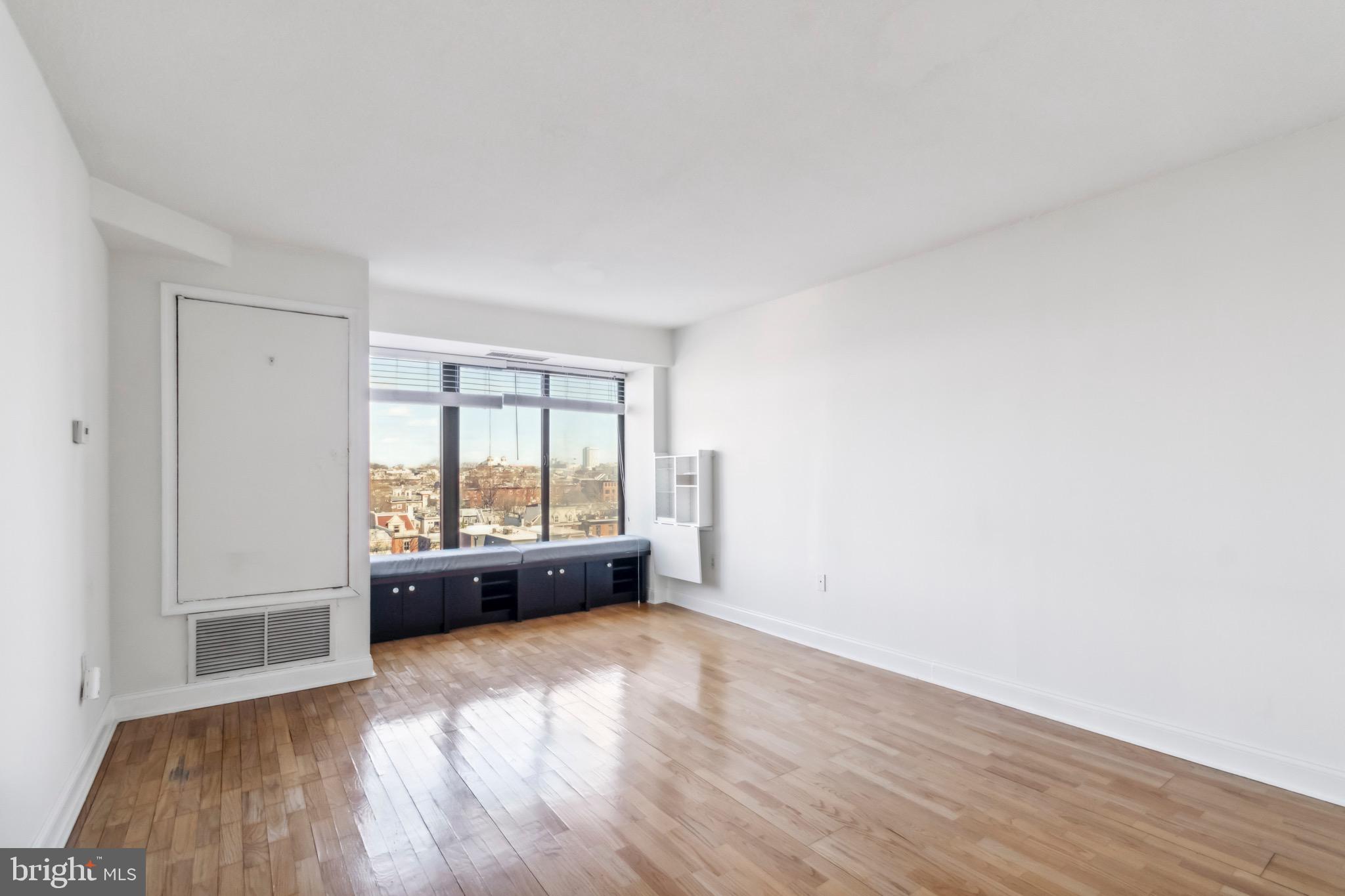 ART MUSEUM AREA - Residential Lease