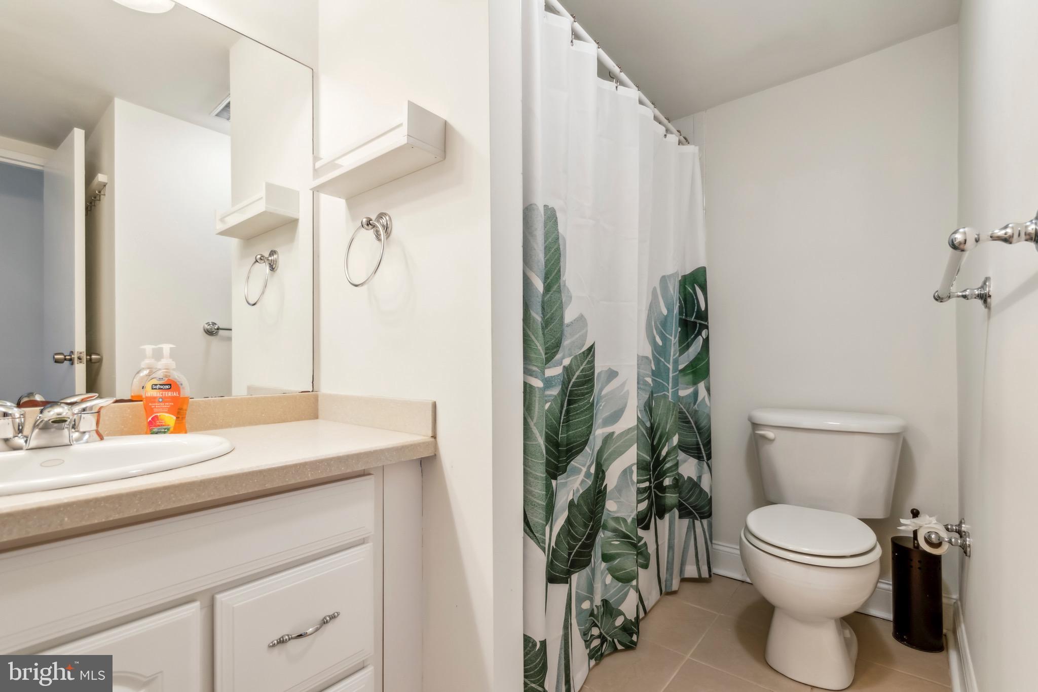 ART MUSEUM AREA - Residential Lease