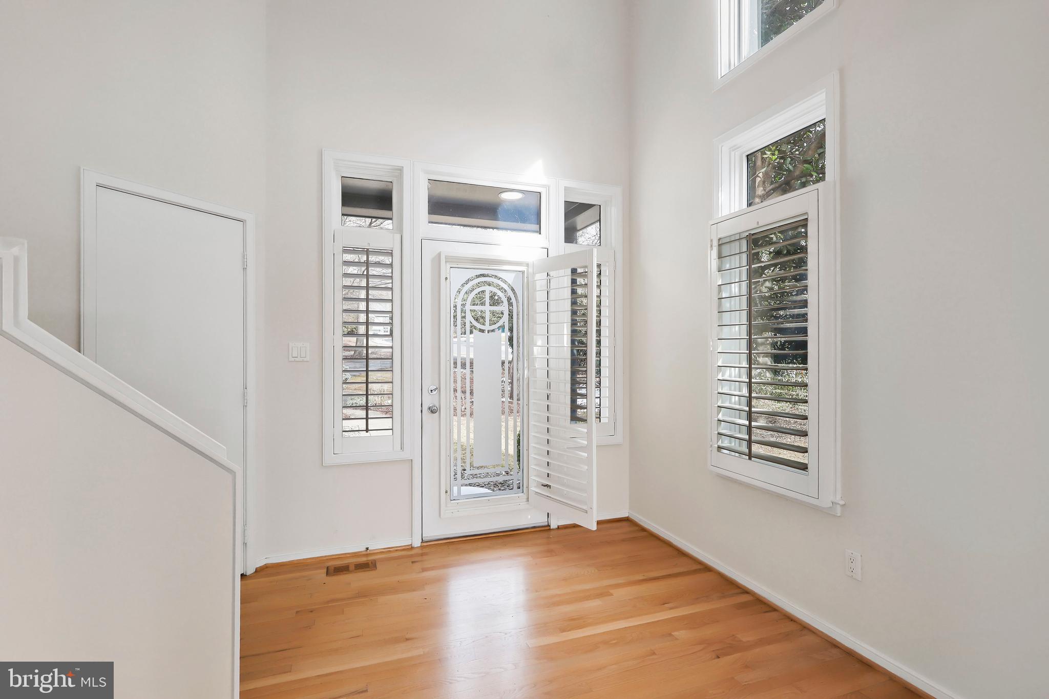 1460 WATERFRONT ROAD