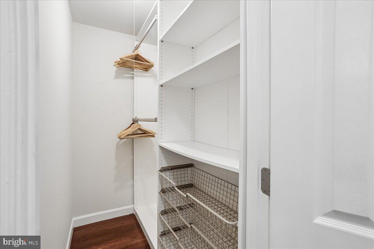 BETHESDA PARK - Residential