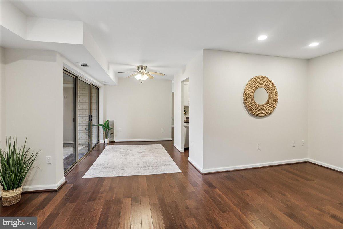 BETHESDA PARK - Residential