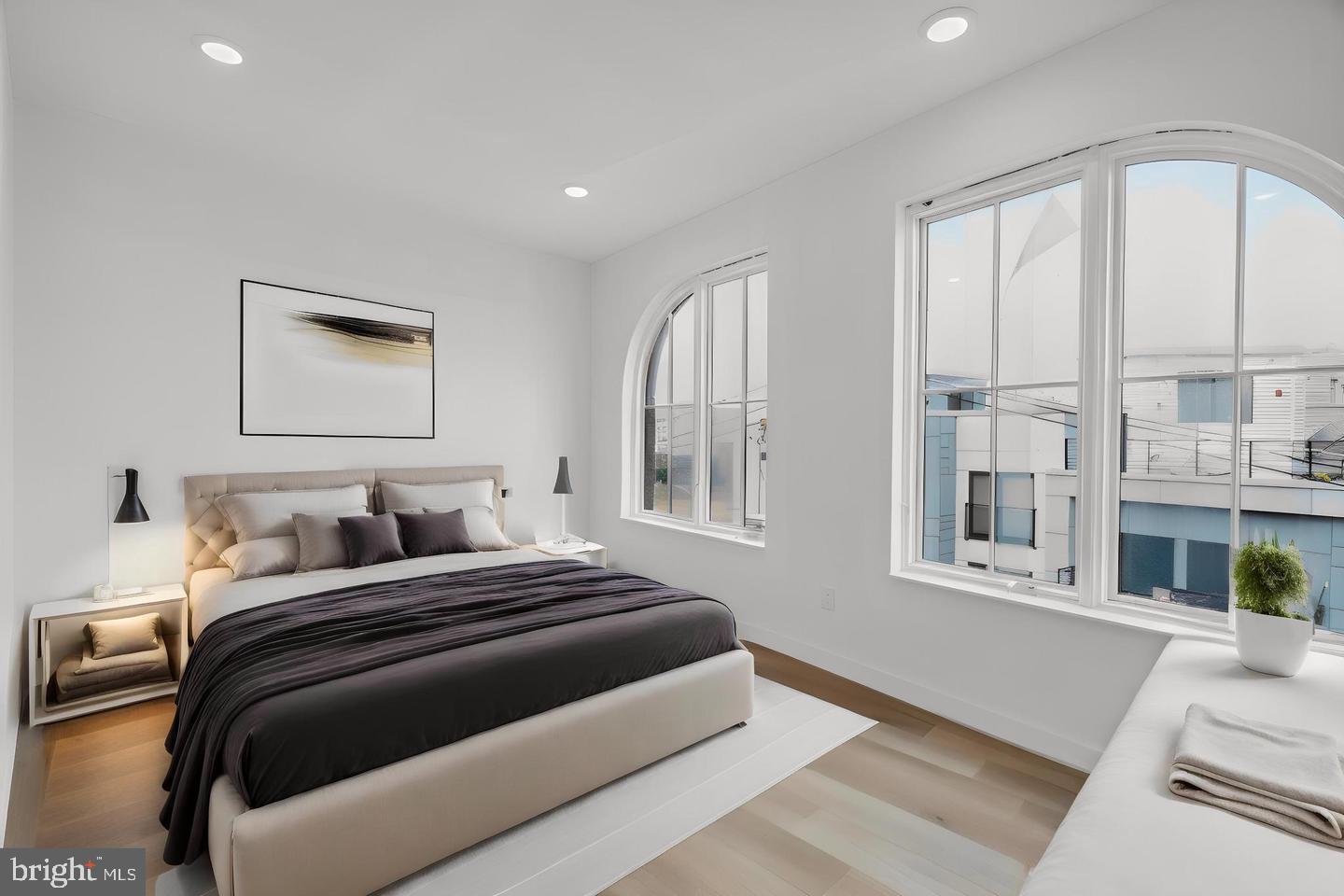 FISHTOWN - Commercial Sale
