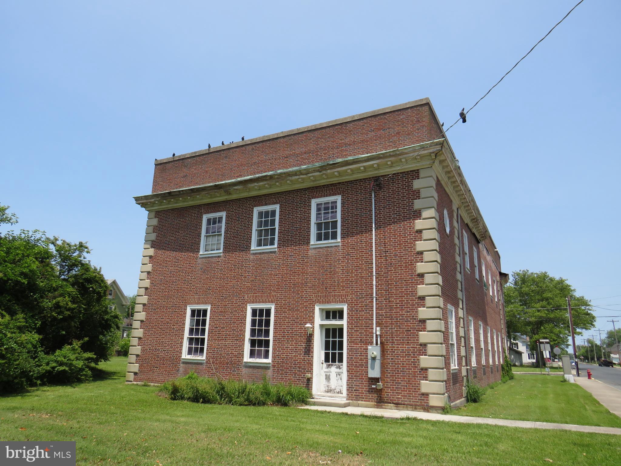 3 W MAIN STREET