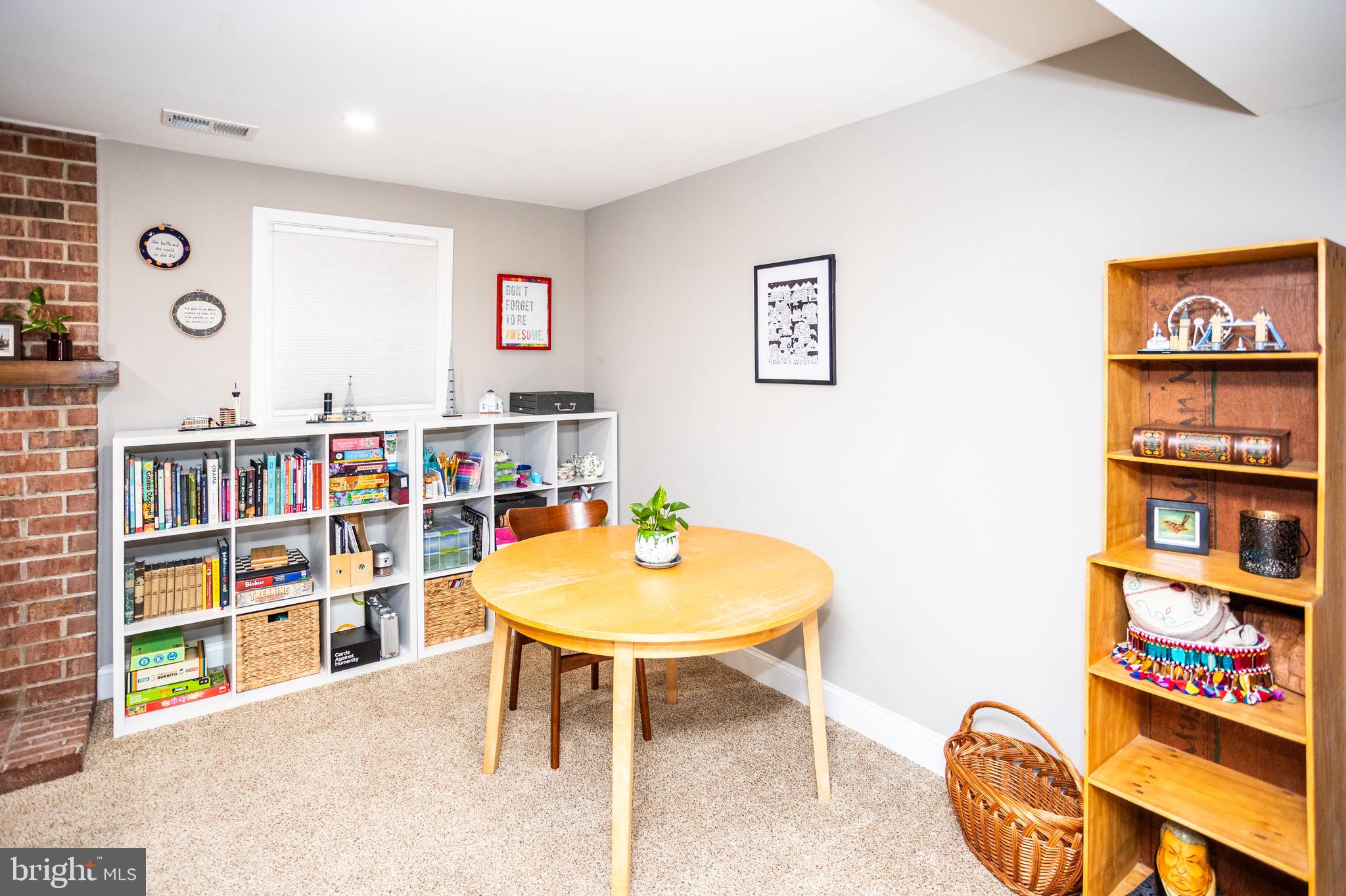 COUNTRY CREEK - Residential Lease