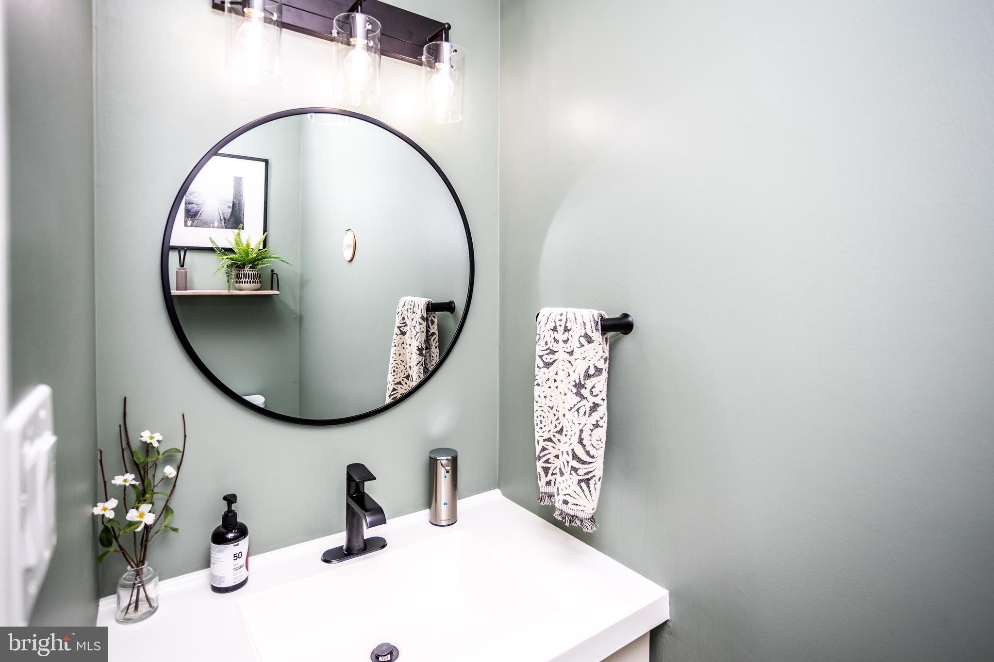 COUNTRY CREEK - Residential Lease