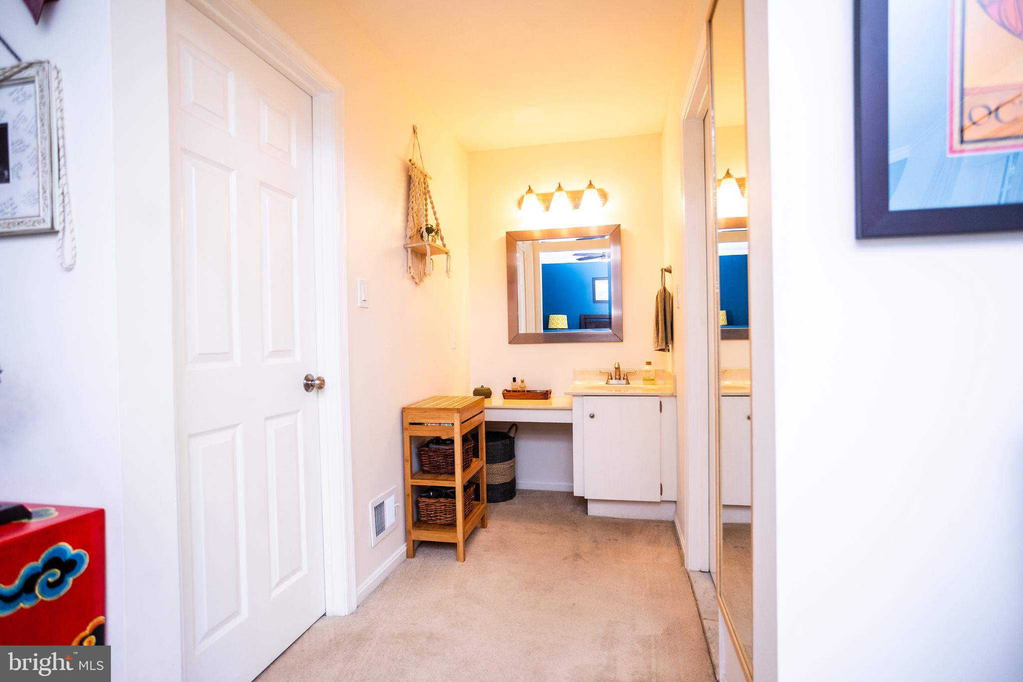 COUNTRY CREEK - Residential Lease