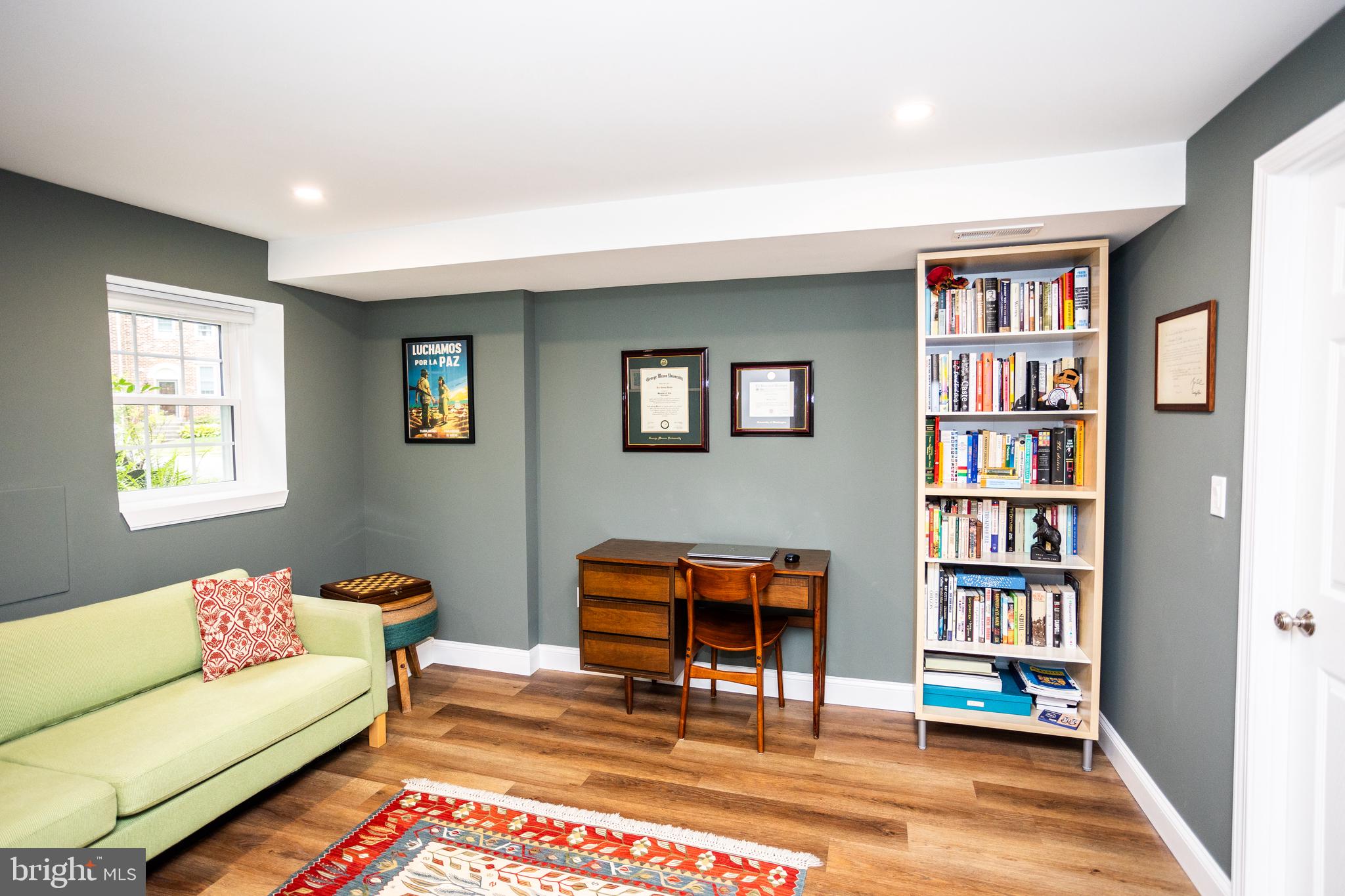 COUNTRY CREEK - Residential Lease