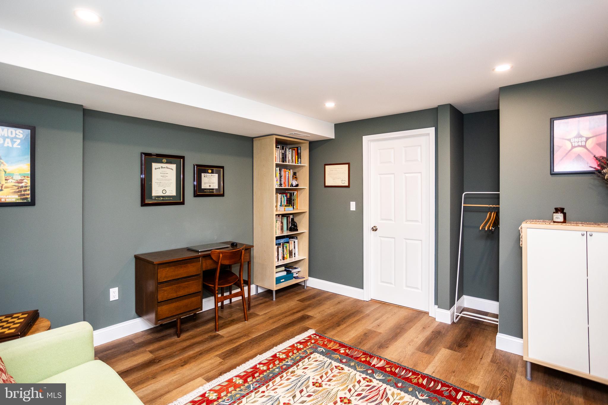 COUNTRY CREEK - Residential Lease