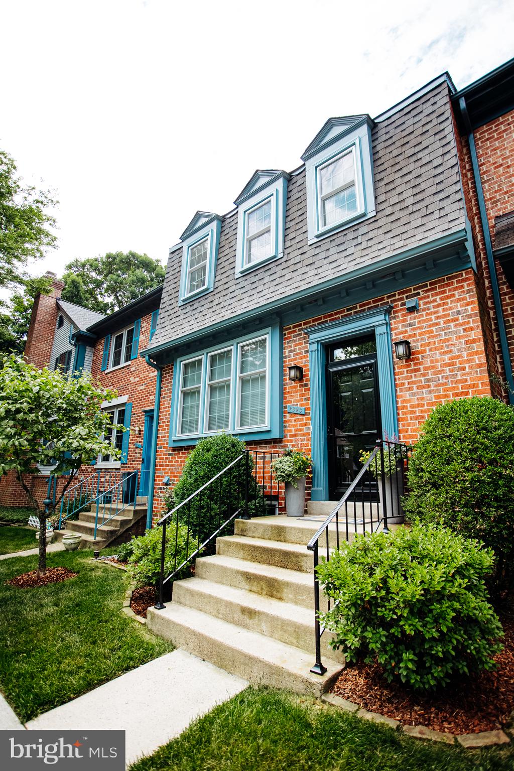 COUNTRY CREEK - Residential Lease