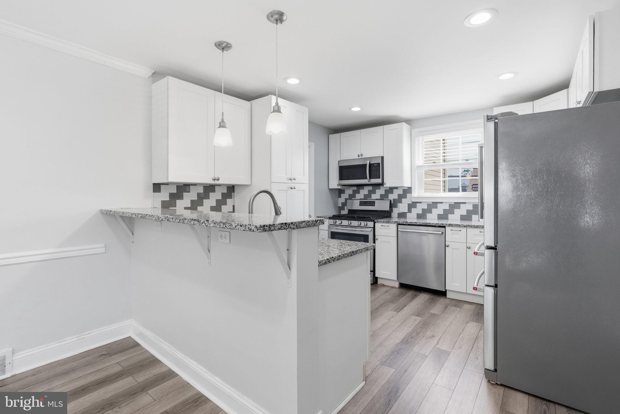 BEVERLY HILLS - Residential