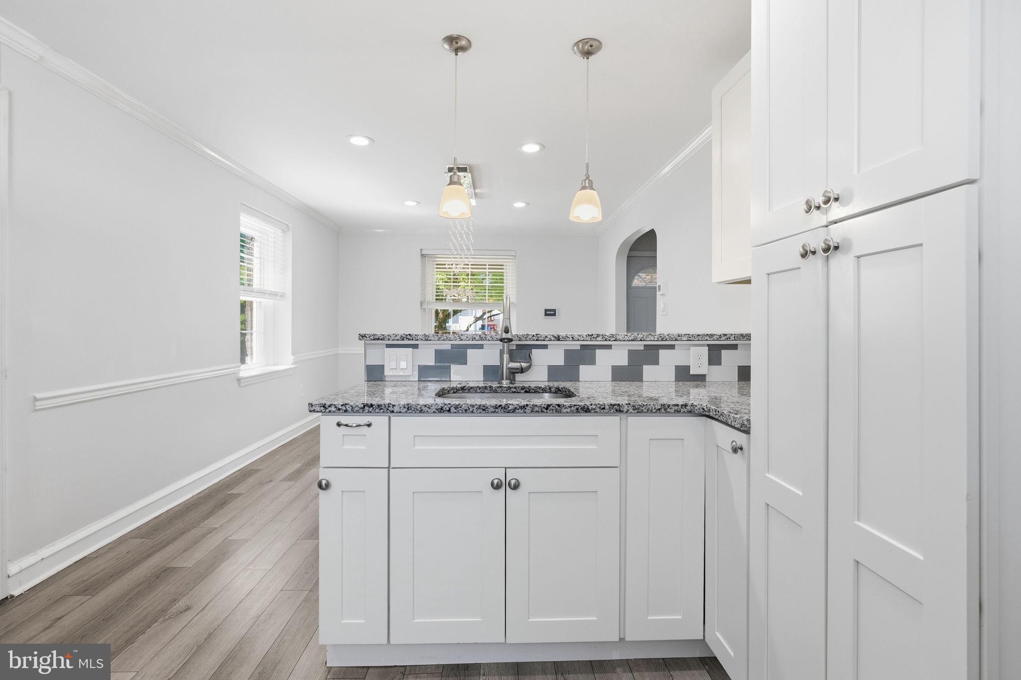 BEVERLY HILLS - Residential