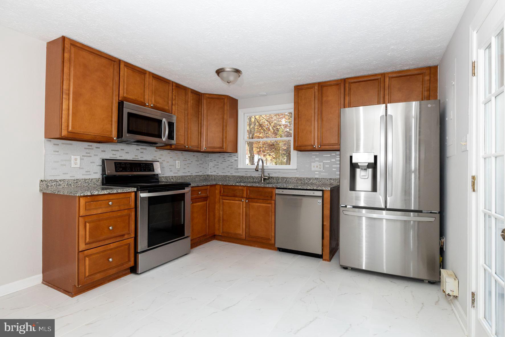 SILVER OAKS - Residential