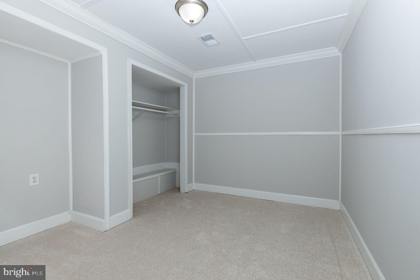 SILVER OAKS - Residential