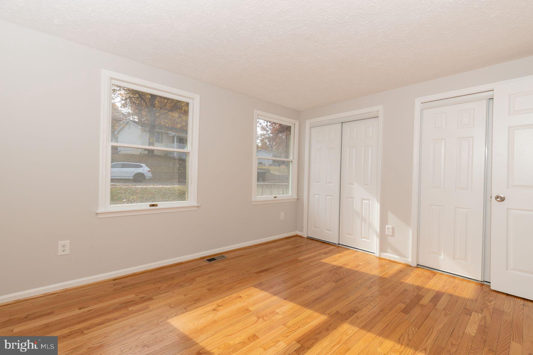 SILVER OAKS - Residential