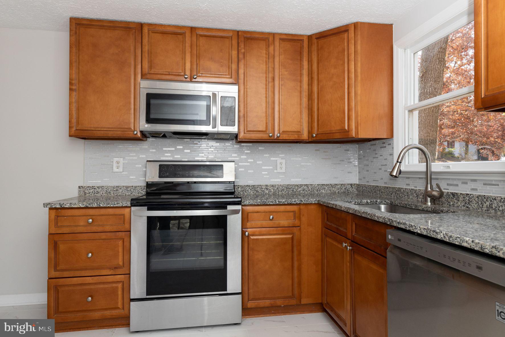 SILVER OAKS - Residential