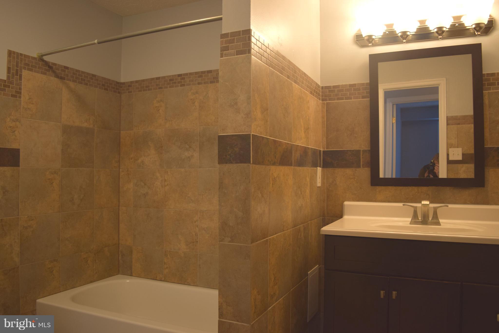 THE OAKTON - Residential Lease