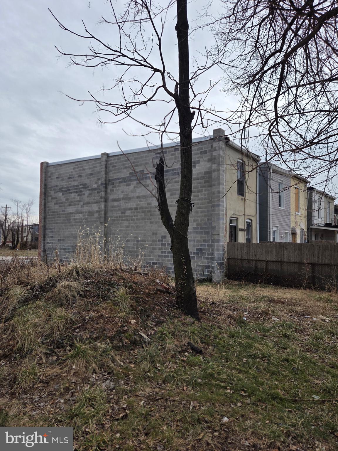 1510 N MONTFORD AVENUE