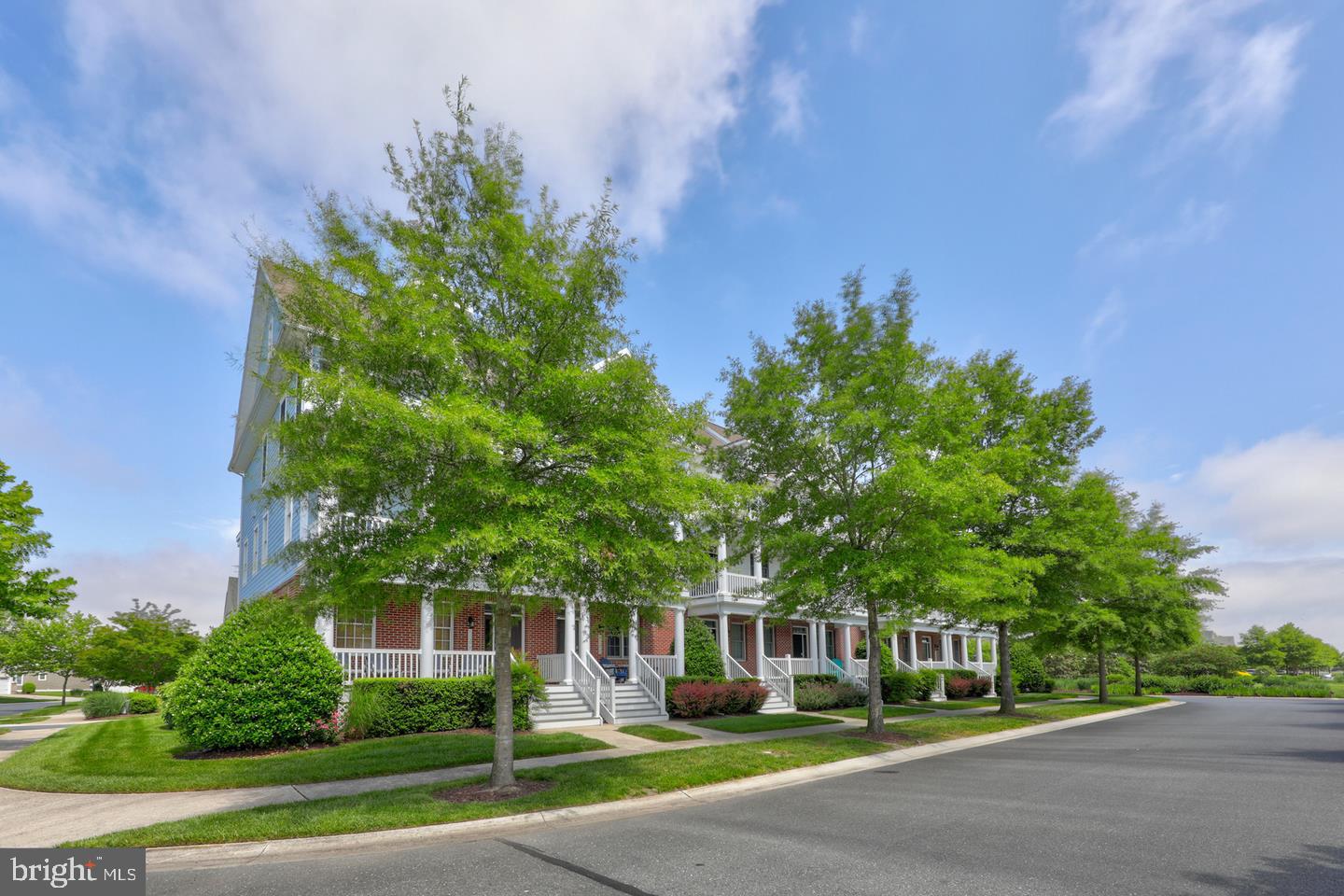 11279 SIGNATURE BOULEVARD