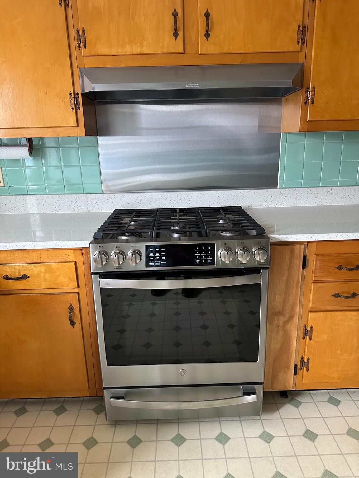 PARKVILLE SUMMIT - Residential