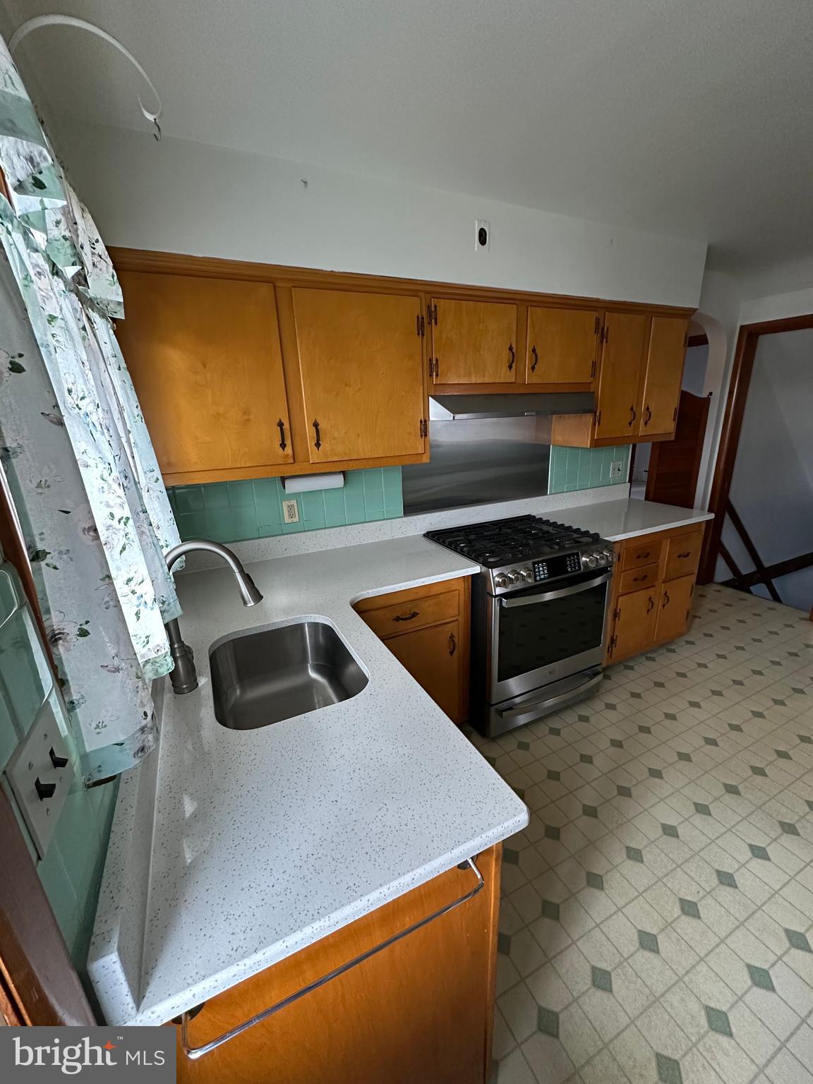 PARKVILLE SUMMIT - Residential