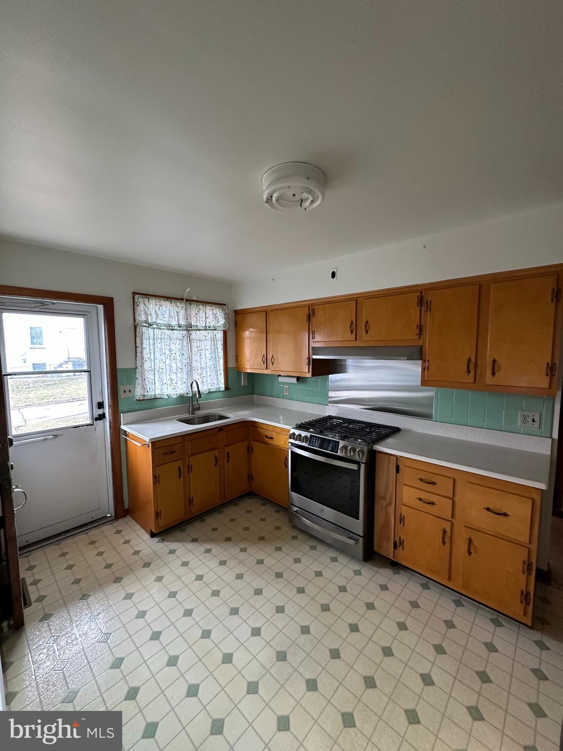 PARKVILLE SUMMIT - Residential