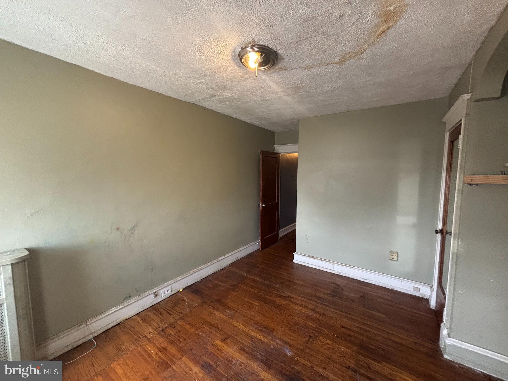 WEST OAK LANE - Residential