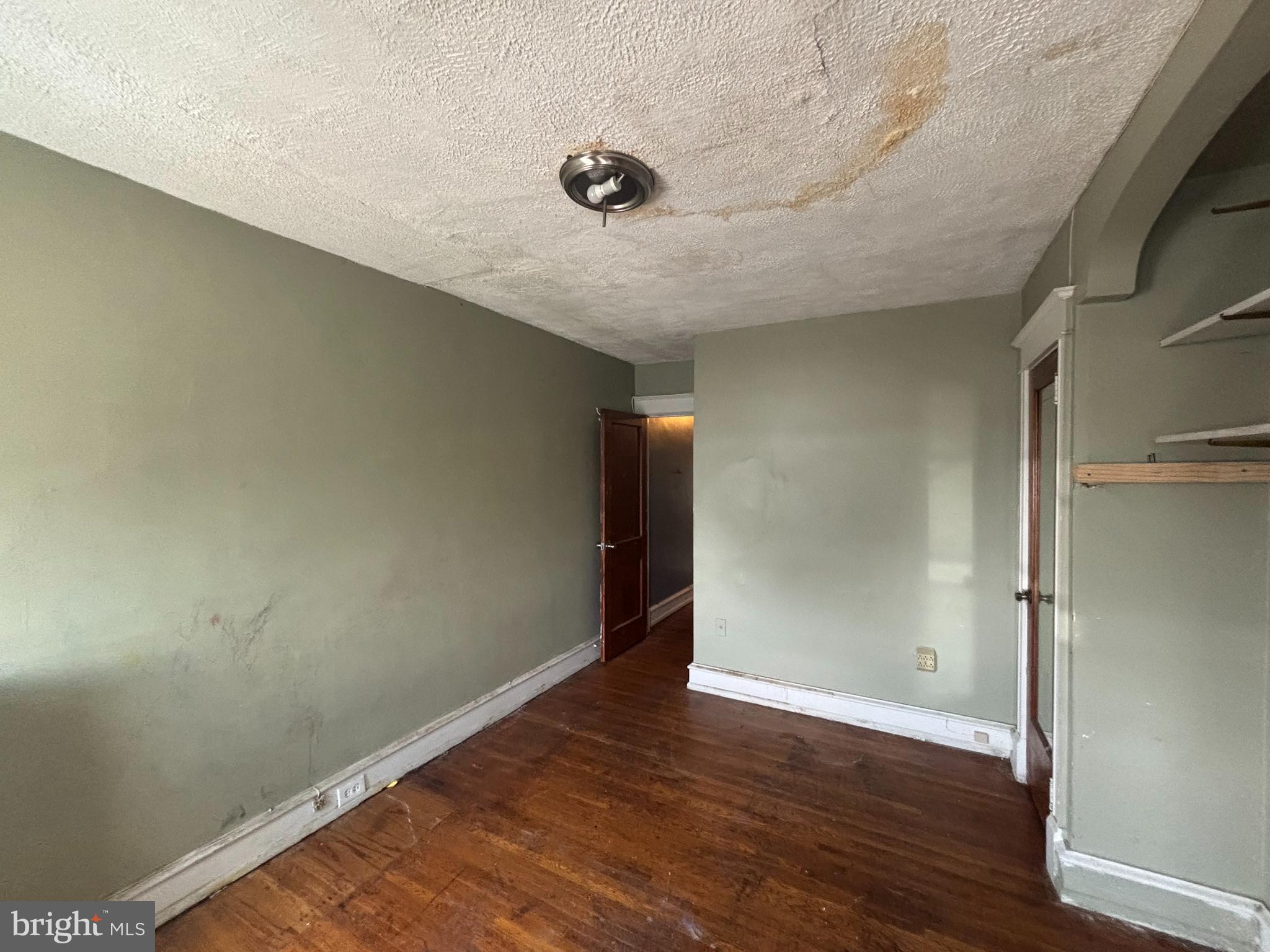 WEST OAK LANE - Residential