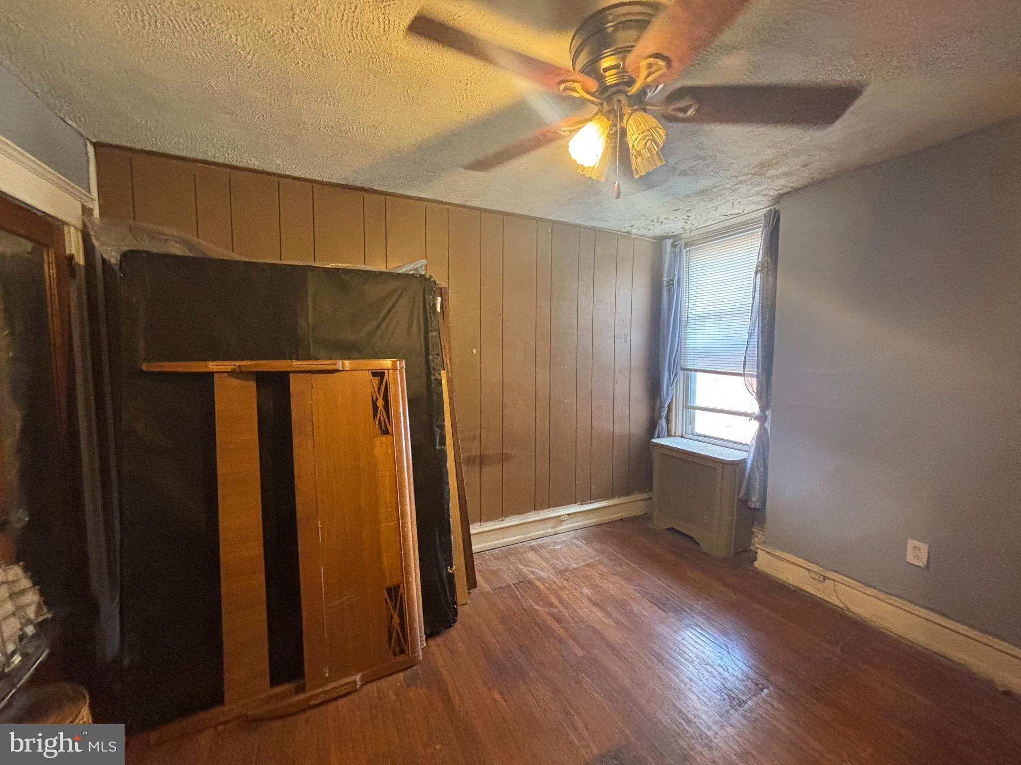 WEST OAK LANE - Residential