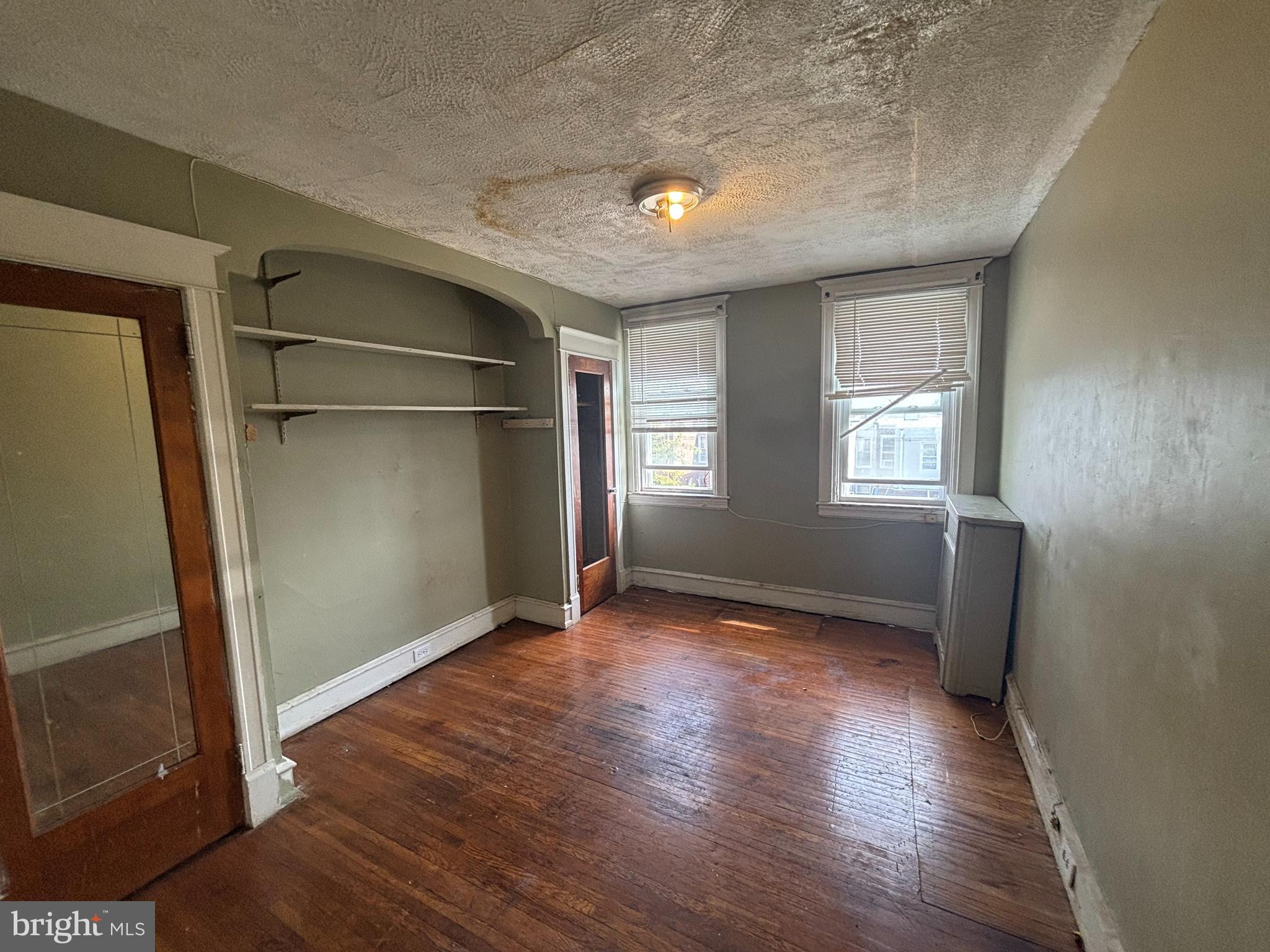 WEST OAK LANE - Residential