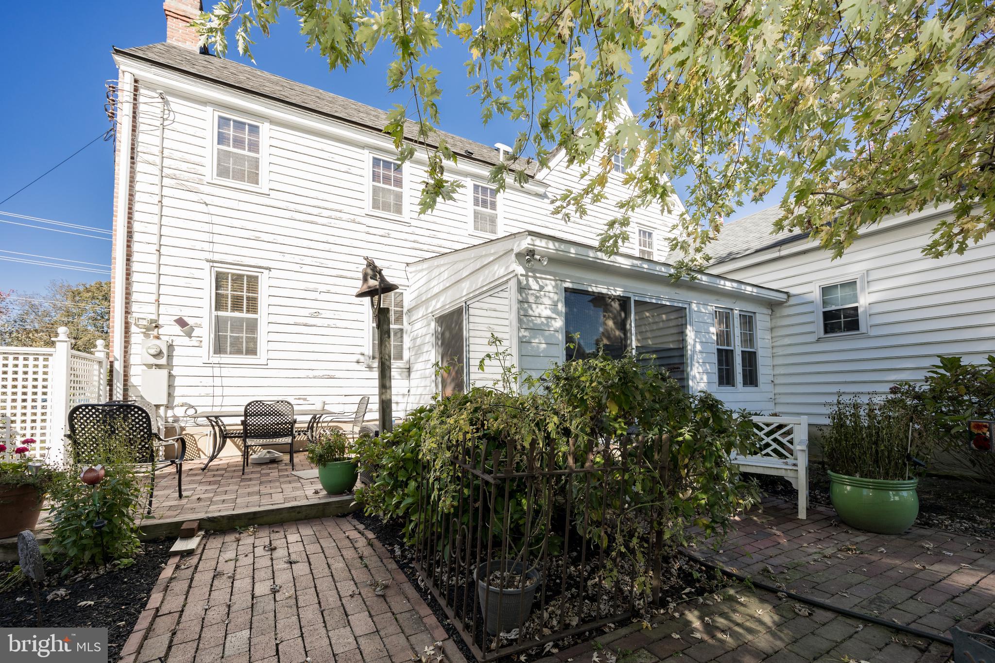 MIDDLETOWN - Residential