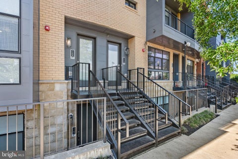 Condo For Sale - 1108 South Highland Street St #2<br/> ARLINGTON, VA 22204