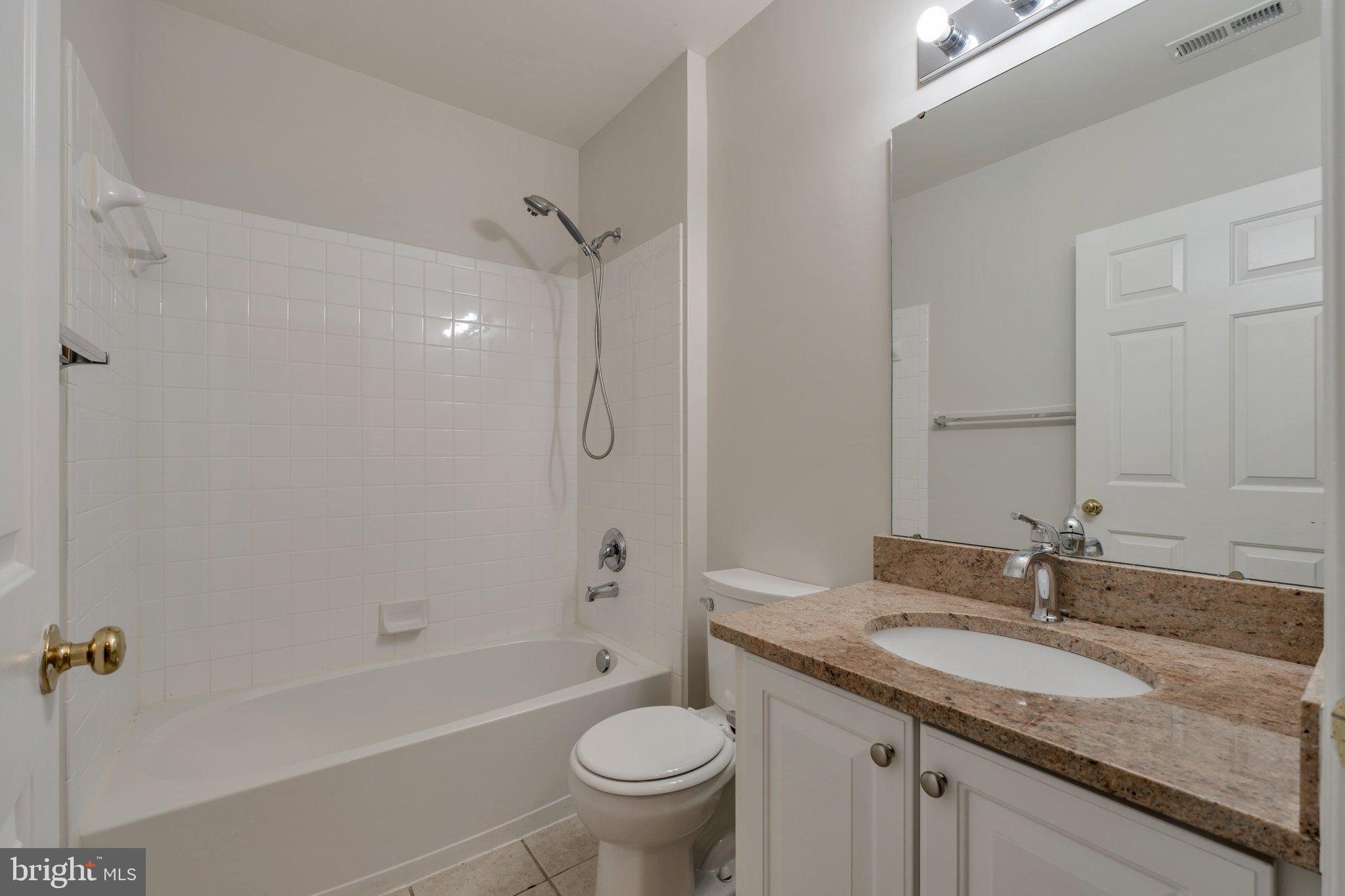 RIVERSIDE STATION - Residential Lease