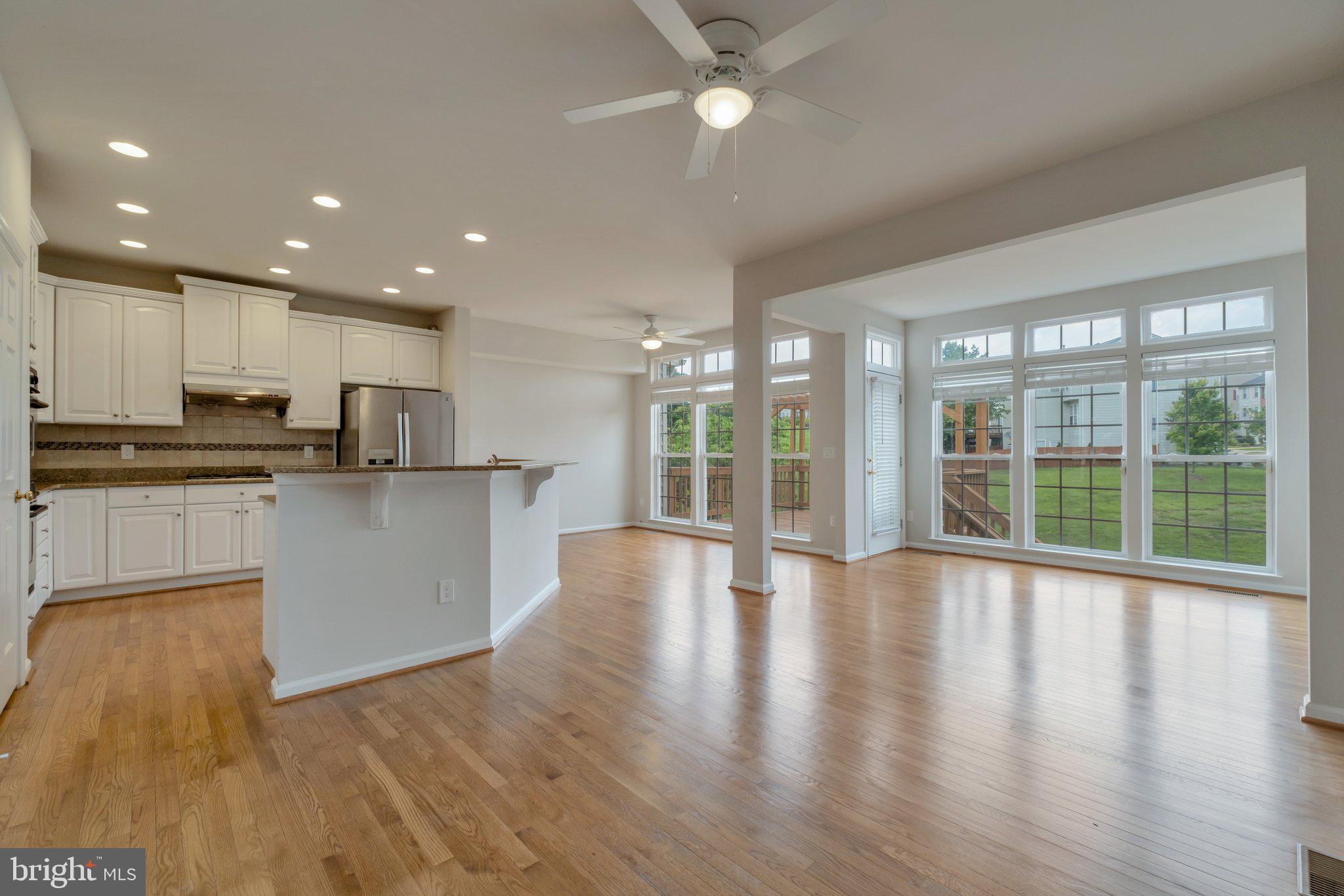 RIVERSIDE STATION - Residential Lease