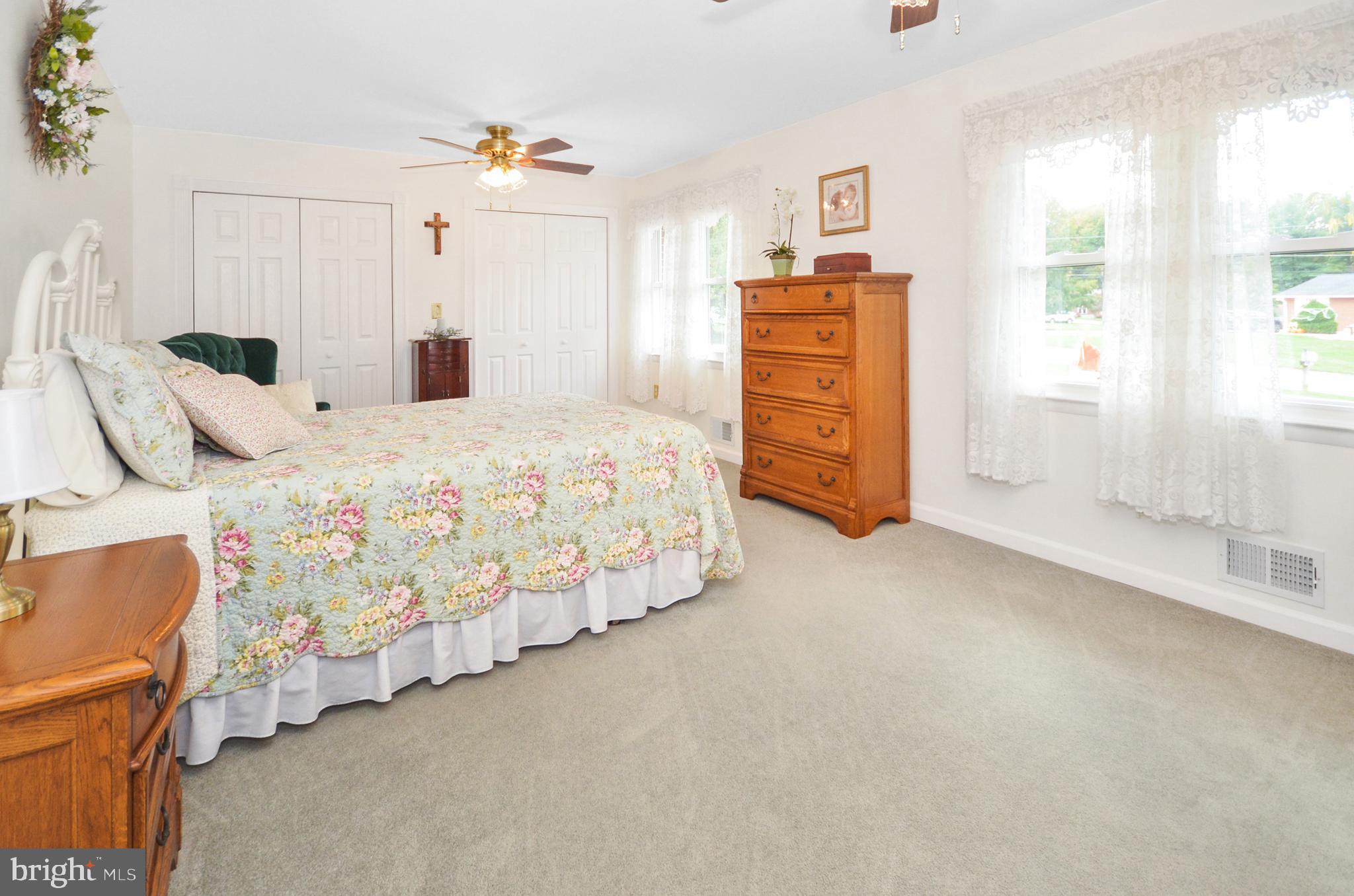 WOODRIDGE MANOR - Residential