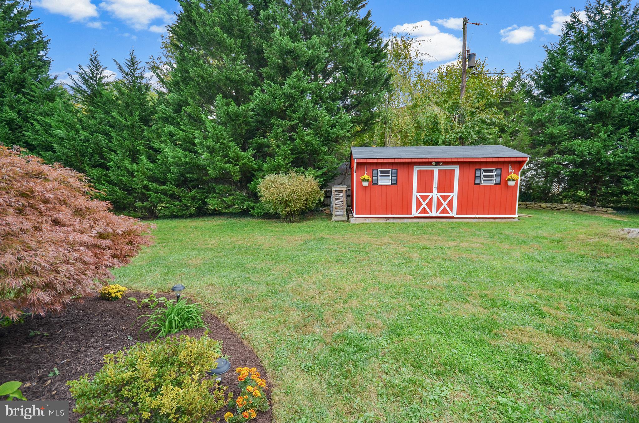 WOODRIDGE MANOR - Residential