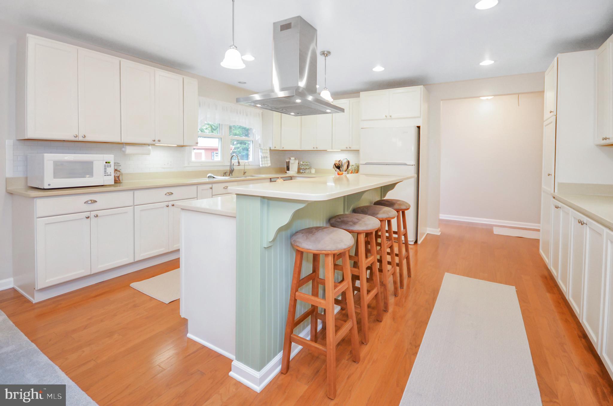 WOODRIDGE MANOR - Residential