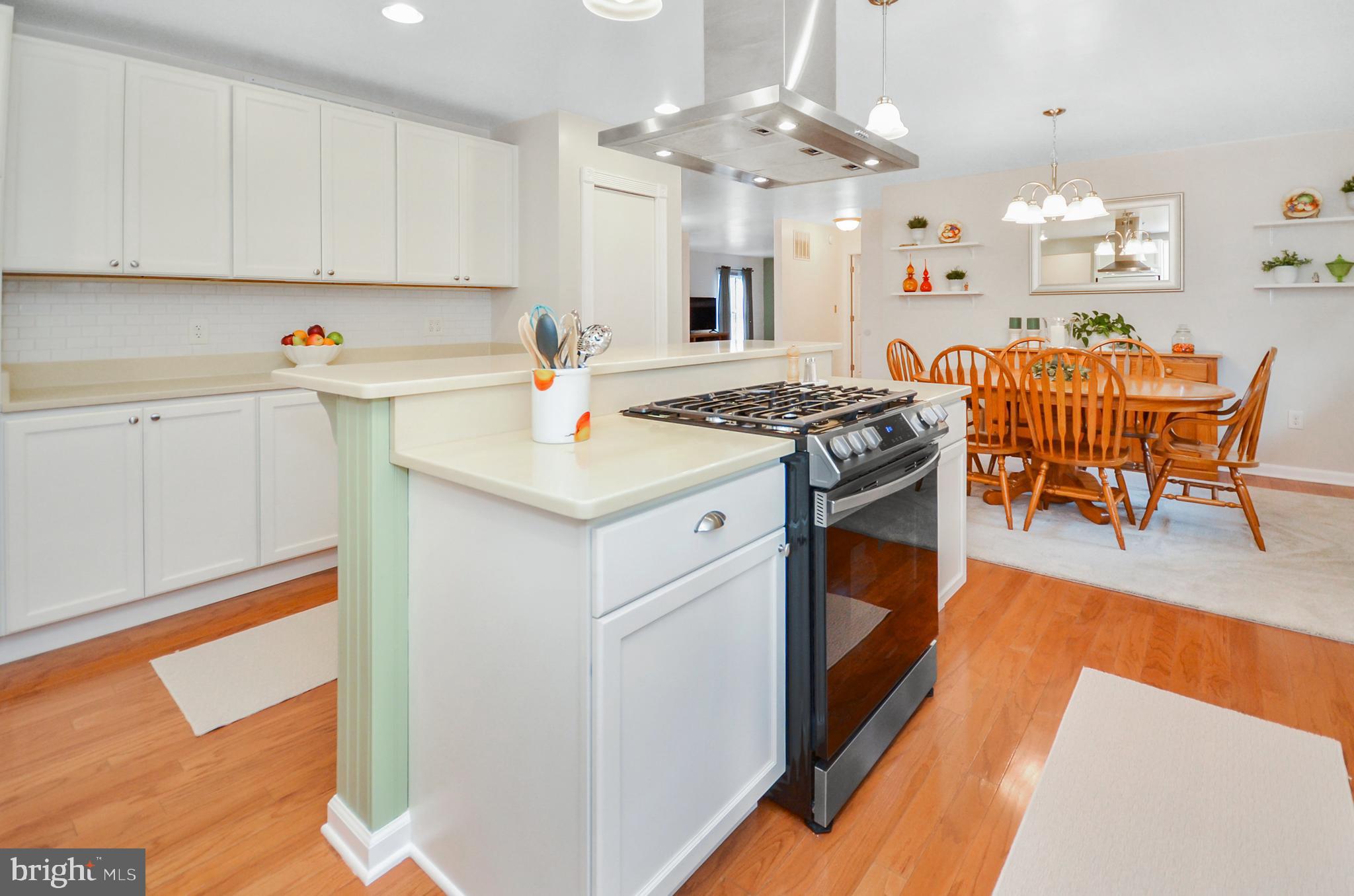 WOODRIDGE MANOR - Residential