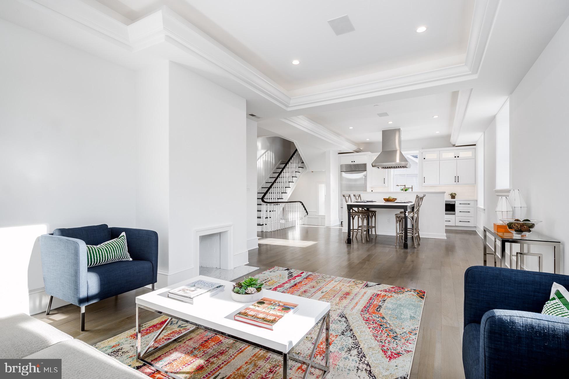 CHESTNUT HILL - Residential