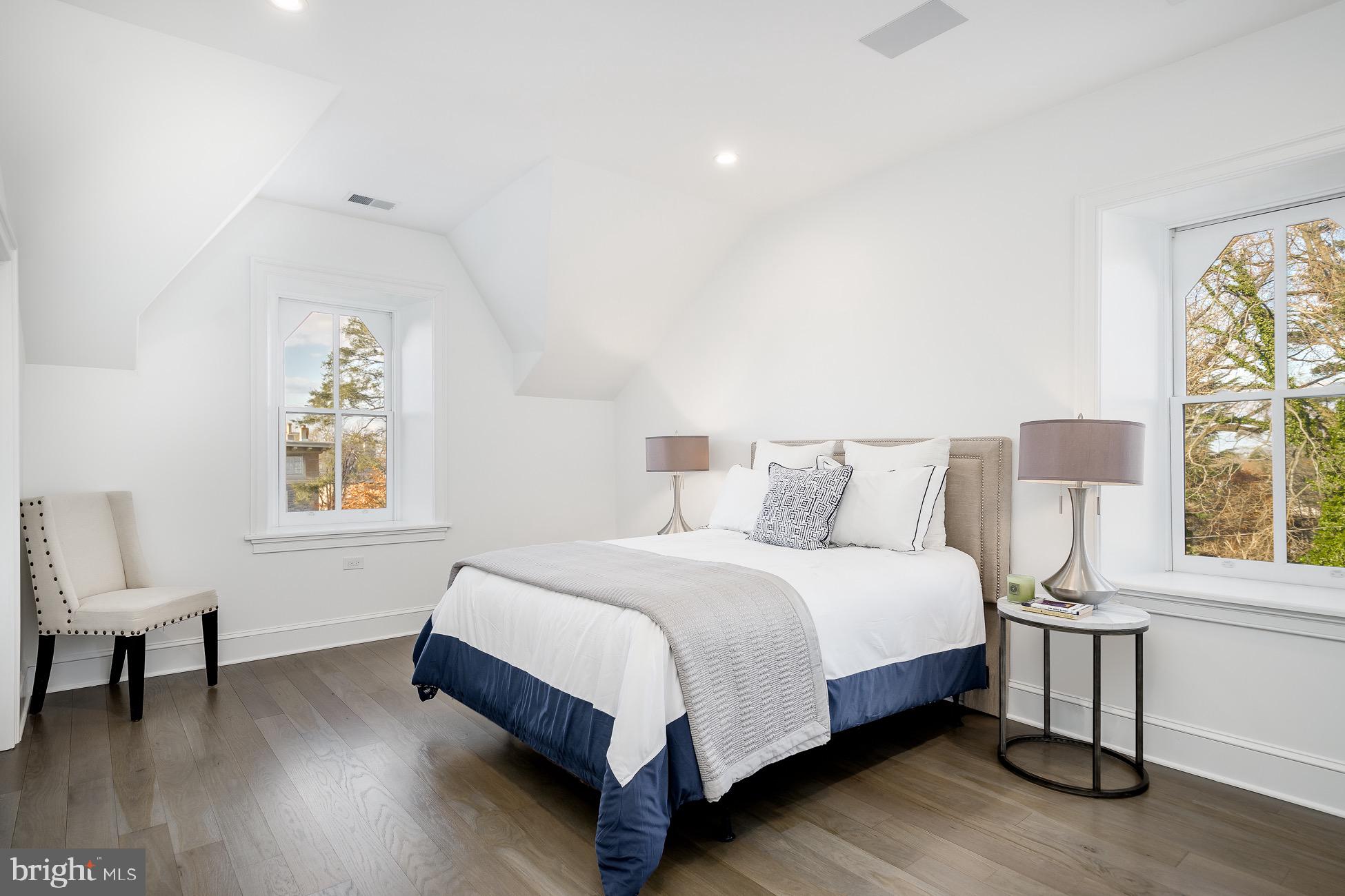 CHESTNUT HILL - Residential