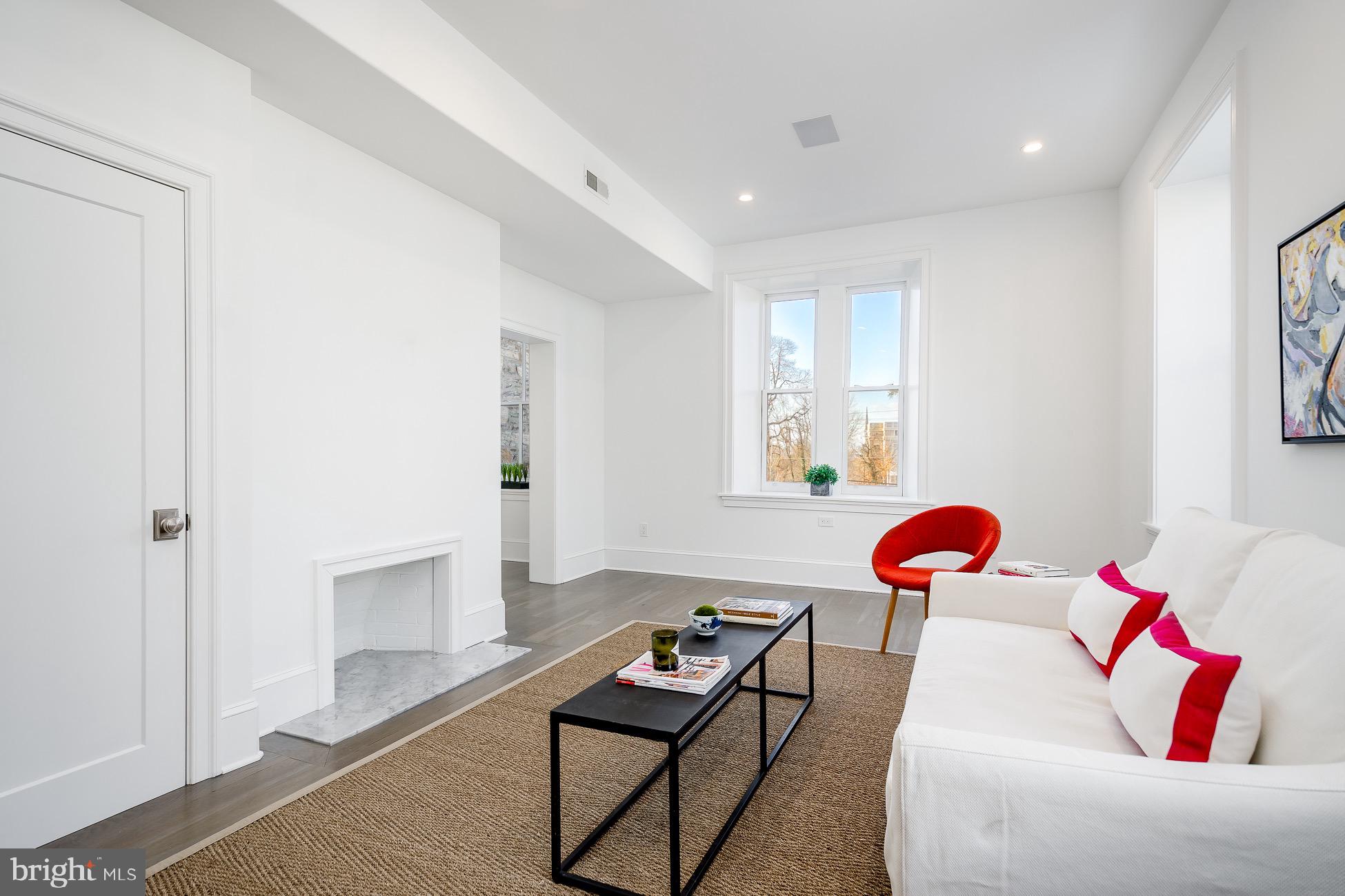 CHESTNUT HILL - Residential